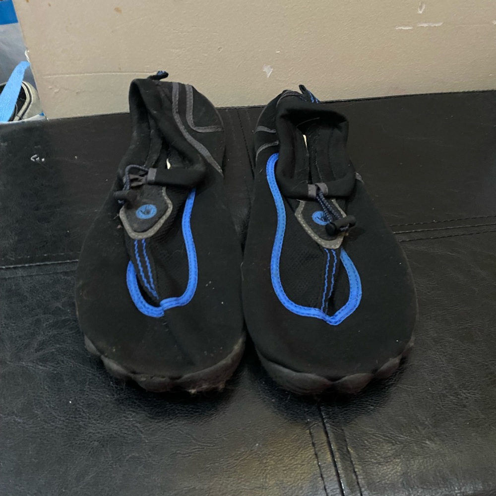 Black Water Shoes with Blue Accent